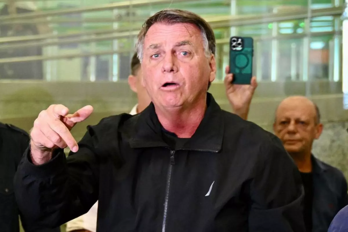 Bolsonaro admite chance de fraude no INSS ter começado no seu governo
